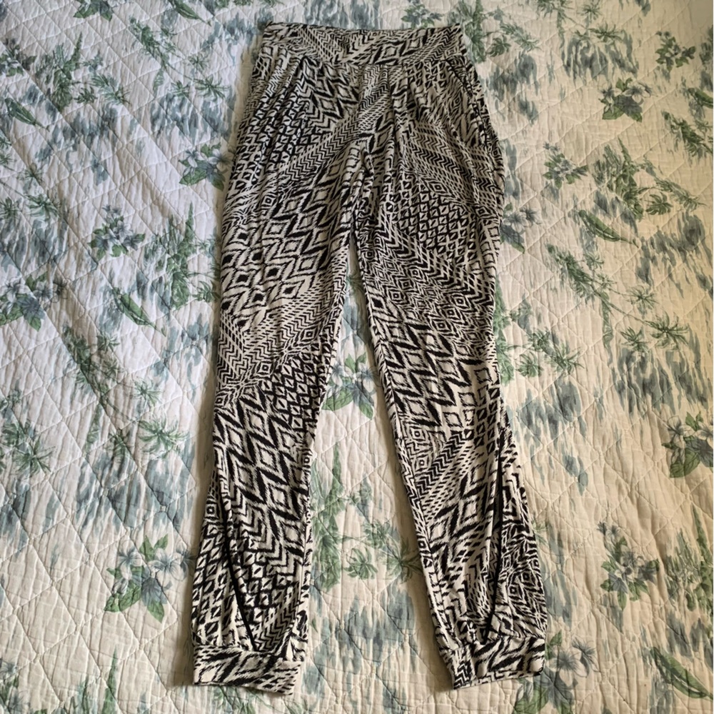Tart Park Printed Knit Pants IKAT PATCHWORK S Modal Jogger Cream Black